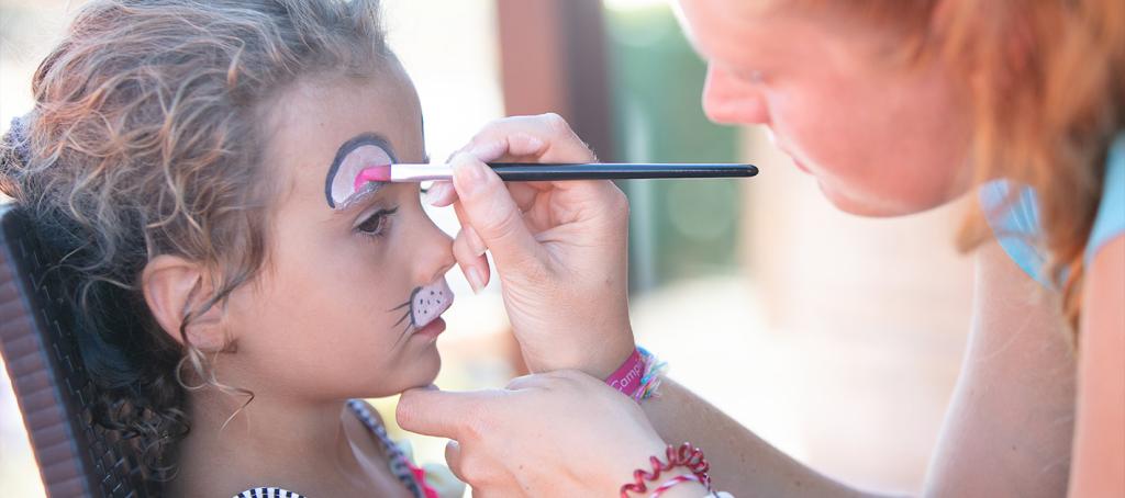 Maquillage au Club Enfants